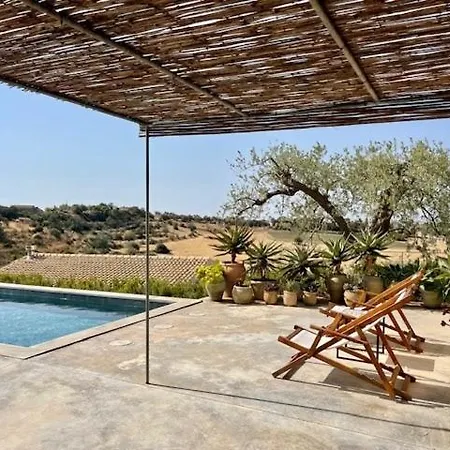 Villa Panoramic Pool & Sea View Design
