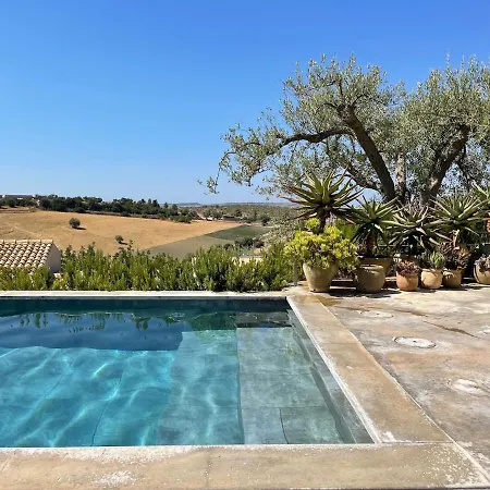 Panoramic Pool & Sea View Design